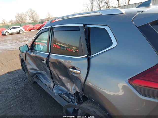 KNMAT2MV0HP607595 Nissan ROGUE SV