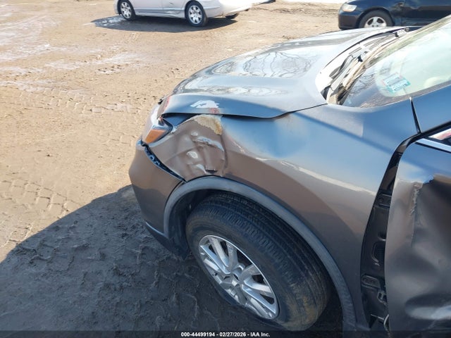 KNMAT2MV0HP607595 Nissan ROGUE SV
