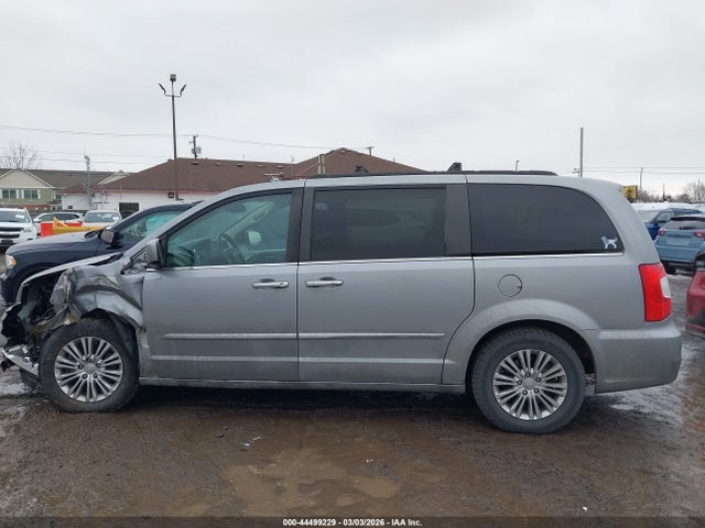 44499229 :رقم المزاد ، 2C4RC1CG1FR661211 vin ، 2015 Chrysler Town & Country Touring-l مزاد بيع