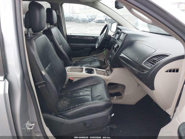 44499229 :رقم المزاد ، 2C4RC1CG1FR661211 vin ، 2015 Chrysler Town & Country Touring-l مزاد بيع