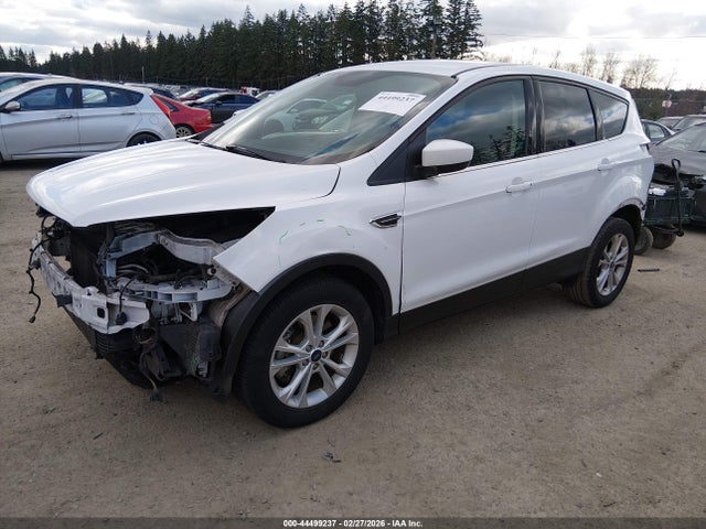 1FMCU0G98HUA63451 Ford ESCAPE SE