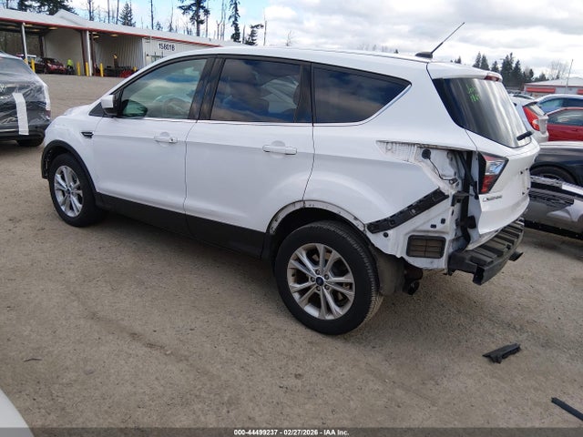 1FMCU0G98HUA63451 Ford ESCAPE SE