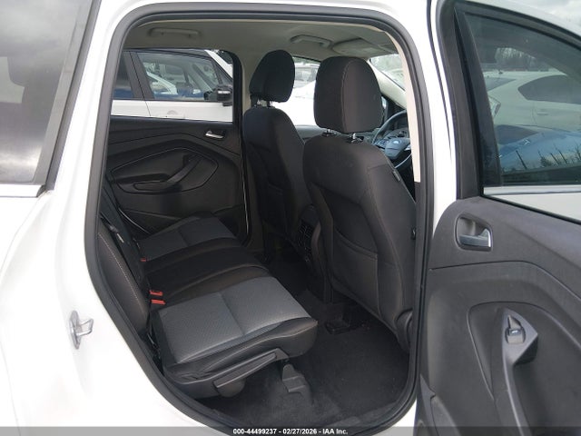 1FMCU0G98HUA63451 Ford ESCAPE SE
