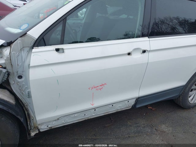 Продажа на аукционе авто 2019 Volkswagen Tiguan 2.0t S, vin: 3VV1B7AX2KM139549, номер лота: 44499271