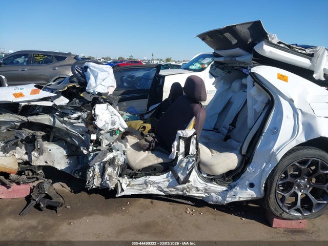 2019 Chrysler 300 Touring მანქანა იყიდება აუქციონზე, vin: 2C3CCAAG8KH727184, აუქციონის ნომერი: 44499322