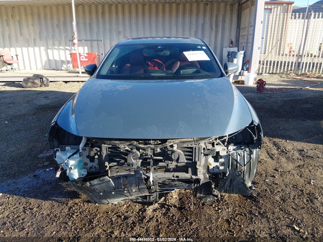 Mazda Mazda3 Premium Package 2019 JM1BPBNM4K1135779 Image 13