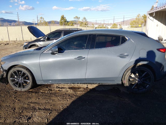 Mazda Mazda3 Premium Package 2019 JM1BPBNM4K1135779 Image 15