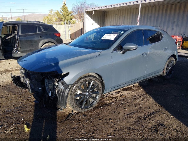 Mazda Mazda3 Premium Package 2019 JM1BPBNM4K1135779 Image 2