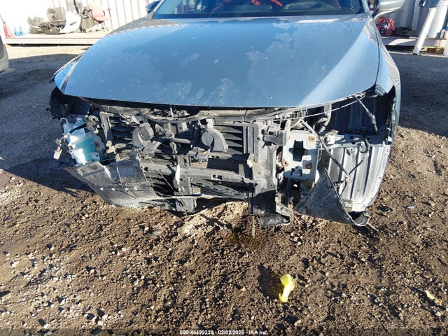 Mazda Mazda3 Premium Package 2019 JM1BPBNM4K1135779 Image 6