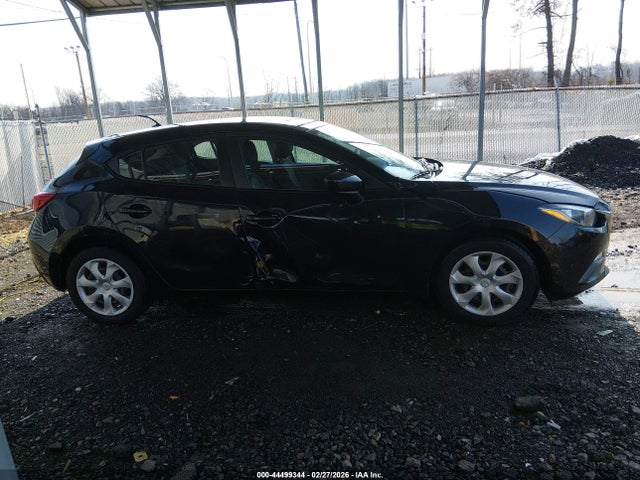 Продаж на аукціоні авто 2015 Mazda Mazda3 I Sport, vin: 3MZBM1K73FM210429, номер лоту: 44499344