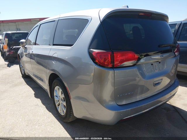 2018 Chrysler Pacifica Touring Plus მანქანა იყიდება აუქციონზე, vin: 2C4RC1FGXJR247994, აუქციონის ნომერი: 44499381