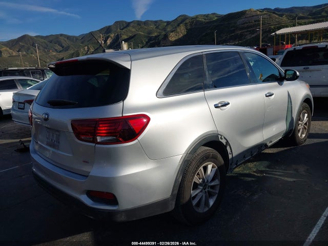 5XYPG4A39KG451600 KIA Sorento 2.4l Lx