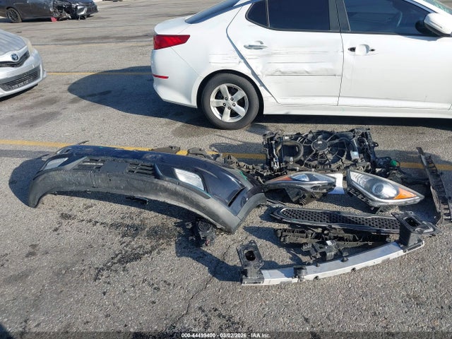 KNDCM3LD6J5147753 KIA Niro Plug-in Hybrid Lx