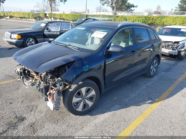 KIA Niro Plug-in Hybrid Lx 2018 KNDCM3LD6J5147753 Image 2