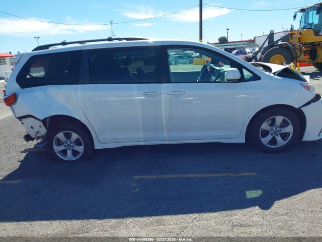 Toyota SIENNA LE 2020 5TDKZ3DC8LS046780 Image 14