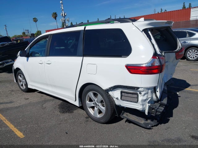 Toyota SIENNA LE 2020 5TDKZ3DC8LS046780 Image 3