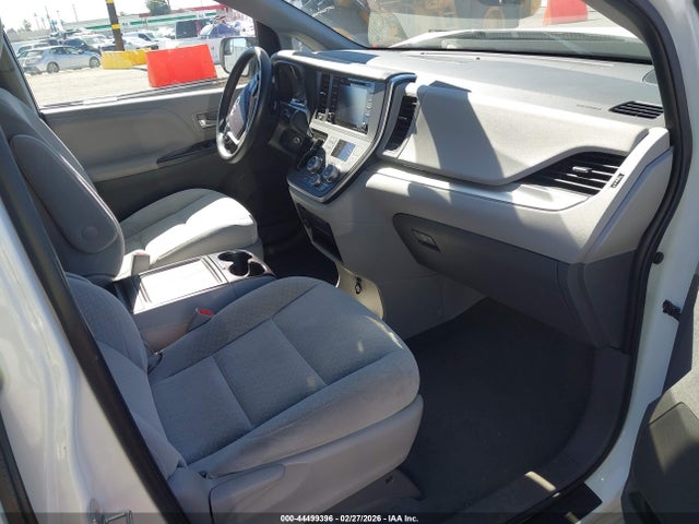 Toyota SIENNA LE 2020 5TDKZ3DC8LS046780 Image 5