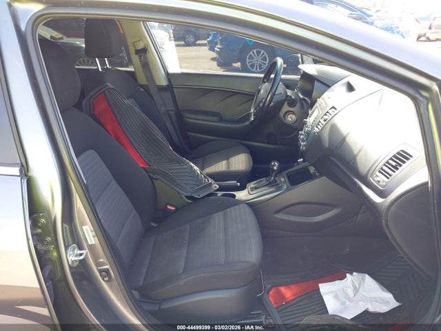 KNAFX5A8XF5302685 KIA FORTE EX