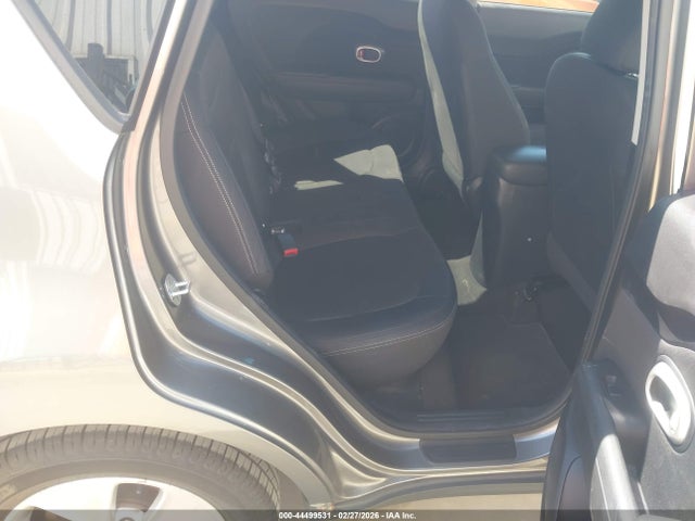2015 Kia Soul მანქანა იყიდება აუქციონზე, vin: KNDJN2A20F7217372, აუქციონის ნომერი: 44499531