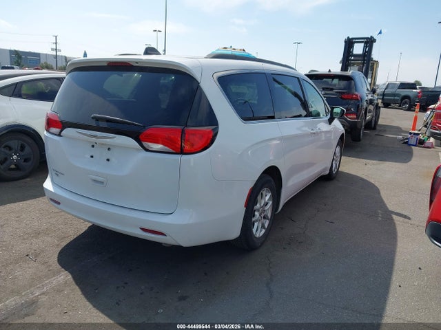 2021 CHRYSLER VOYAGER 2C4RC1DG5MR526230 Photo 3
