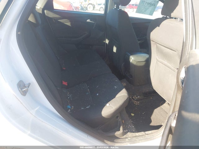 44499577 :رقم المزاد ، 1FADP3K2XGL320406 vin ، 2016 Ford Focus Se مزاد بيع