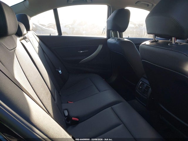Продаж на аукціоні авто 2018 Bmw 320i, vin: WBA8A9C53JK623353, номер лоту: 44499588