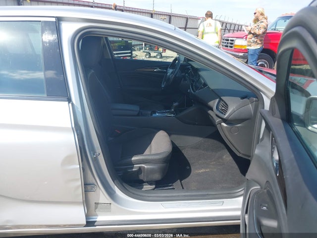 W04GM6SXXK1042389 Buick Regal Sportback Preferred Ii
