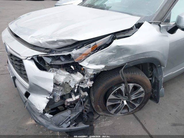 44499601 :رقم المزاد ، 5TDKBRCH6PS118165 vin ، 2023 Toyota Highlander Hybrid Xle مزاد بيع