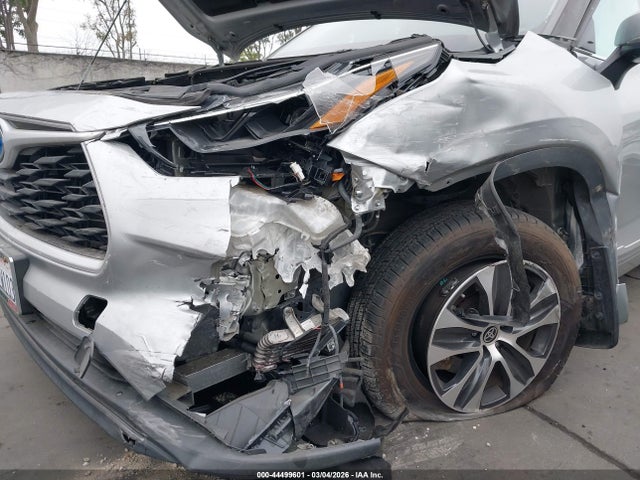44499601 :رقم المزاد ، 5TDKBRCH6PS118165 vin ، 2023 Toyota Highlander Hybrid Xle مزاد بيع