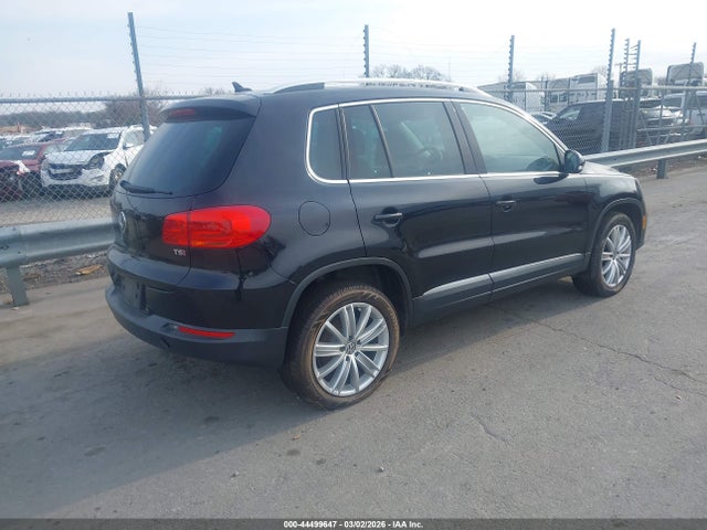 Продажа на аукционе авто 2016 Volkswagen Tiguan Se, vin: WVGAV7AXXGW597719, номер лота: 44499647