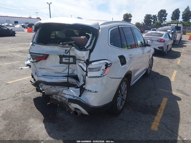 44499688 :رقم المزاد ، 5UXTR9C53KLP84446 vin ، 2019 Bmw X3 Xdrive30i مزاد بيع