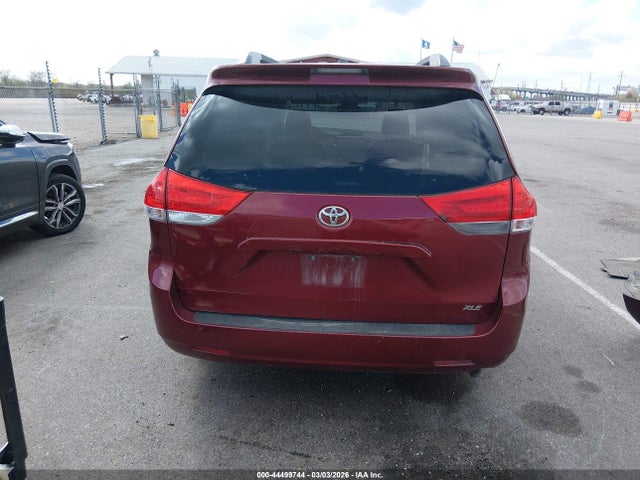 5TDYK3DC7ES408115 Toyota Sienna Xle V6 8 Passenger