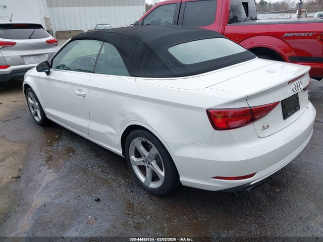 2019 AUDI A3 WAU6ULFF2K1032485 Photo 2