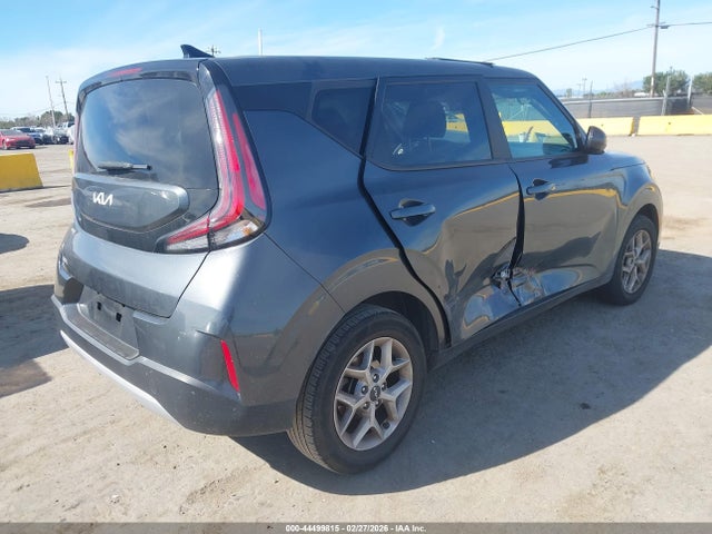 KNDJ23AU6P7881287 KIA SOUL LX