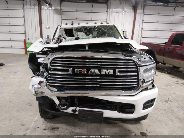 44499848 :رقم المزاد ، 3C63RRJL5NG334437 vin ، 2022 Ram 3500 Laramie  4x4 8' Box مزاد بيع