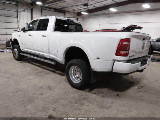 44499848 :رقم المزاد ، 3C63RRJL5NG334437 vin ، 2022 Ram 3500 Laramie  4x4 8' Box مزاد بيع