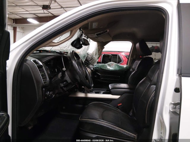 44499848 :رقم المزاد ، 3C63RRJL5NG334437 vin ، 2022 Ram 3500 Laramie  4x4 8' Box مزاد بيع