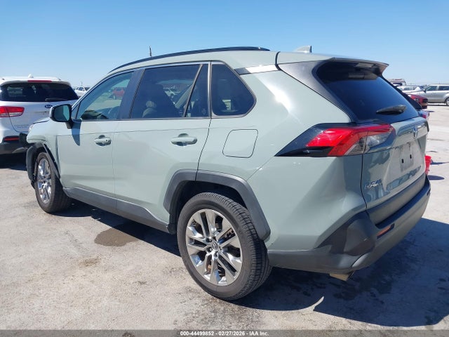 Toyota Rav4 Xle Premium 2019 JTMC1RFVXKD018258 Image 3