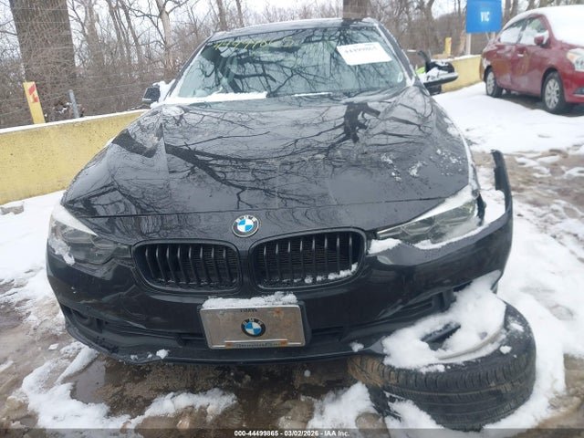 44499865 :رقم المزاد ، WBA8E5G57HNU22815 vin ، 2017 Bmw 320i Xdrive مزاد بيع