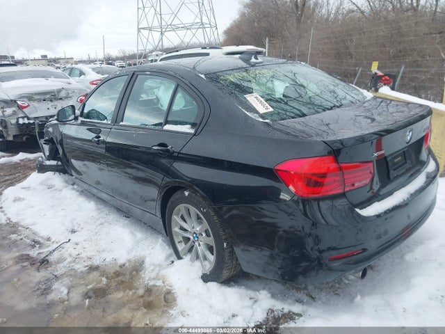 44499865 :رقم المزاد ، WBA8E5G57HNU22815 vin ، 2017 Bmw 320i Xdrive مزاد بيع