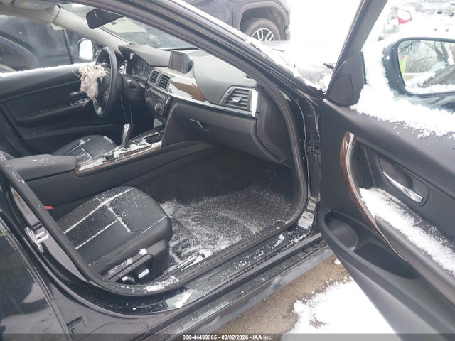 44499865 :رقم المزاد ، WBA8E5G57HNU22815 vin ، 2017 Bmw 320i Xdrive مزاد بيع