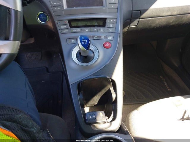 JTDKN3DU8E0388465 Toyota Prius Two