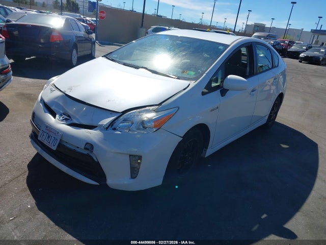 JTDKN3DU8E0388465 Toyota Prius Two
