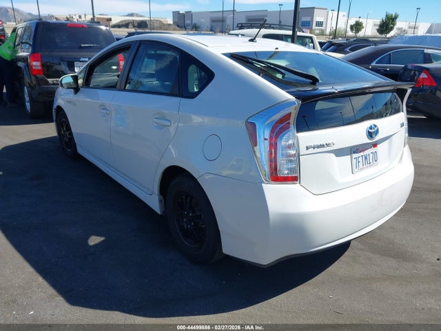 JTDKN3DU8E0388465 Toyota Prius Two