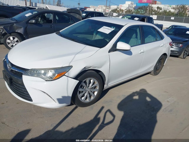 Toyota CAMRY LE 2015 4T1BF1FK8FU964347 Image 2