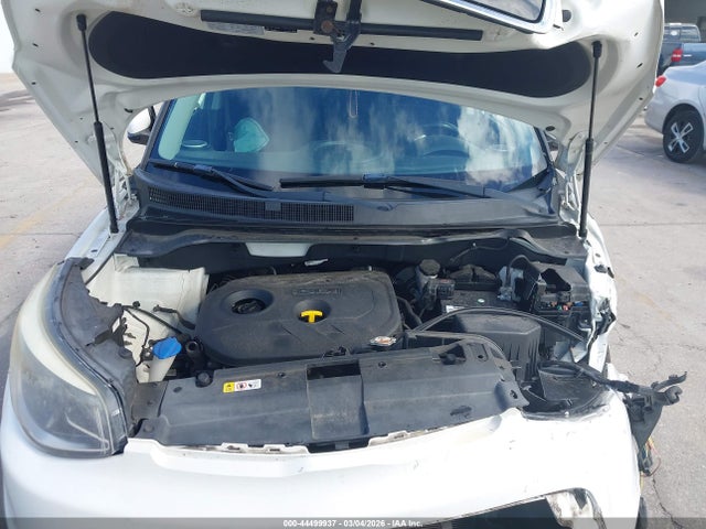 2015 Kia Soul + მანქანა იყიდება აუქციონზე, vin: KNDJP3A58F7139742, აუქციონის ნომერი: 44499937
