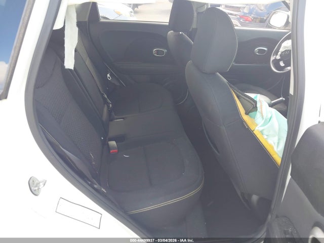 2015 Kia Soul + მანქანა იყიდება აუქციონზე, vin: KNDJP3A58F7139742, აუქციონის ნომერი: 44499937