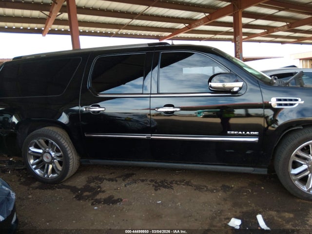 44499950 :رقم المزاد ، 1GYS4KEF0DR297885 vin ، 2013 Cadillac Escalade Esv Platinum Edition مزاد بيع