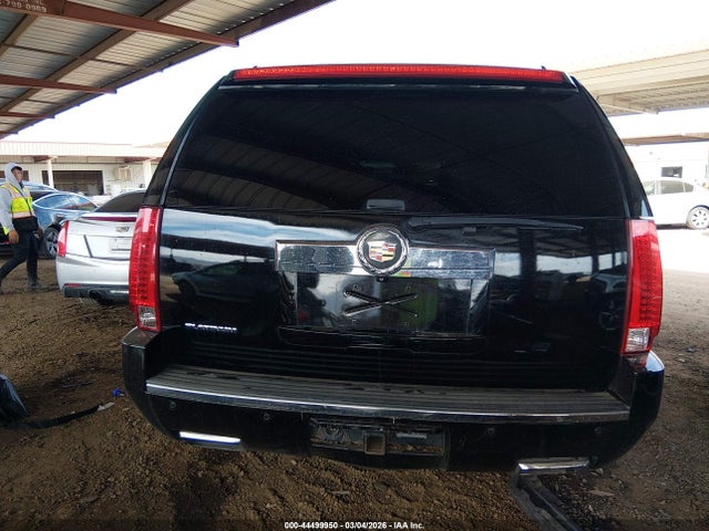 44499950 :رقم المزاد ، 1GYS4KEF0DR297885 vin ، 2013 Cadillac Escalade Esv Platinum Edition مزاد بيع