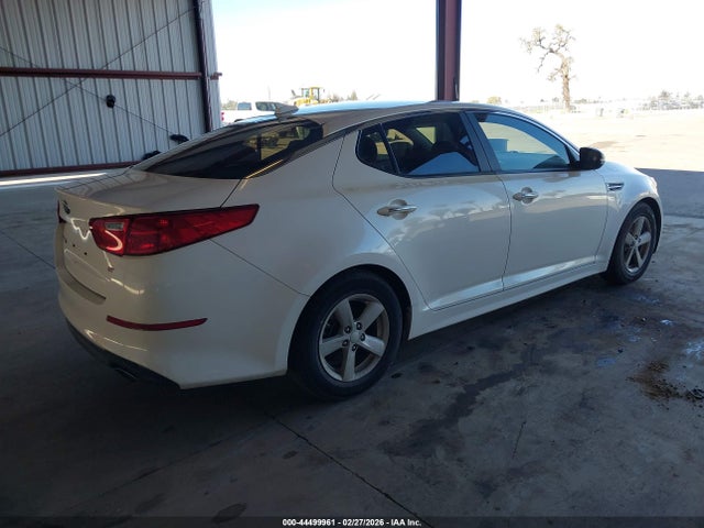 KIA Optima Lx 2015 KNAGM4A76F5643208 Image 4